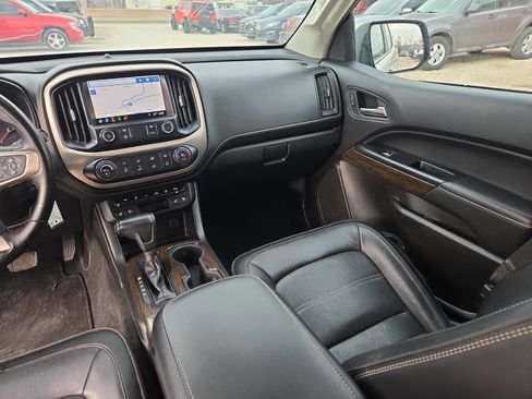 Used 2020 GMC Canyon Denali image 14