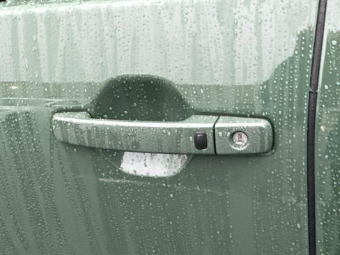 New 2026 Nissan Frontier SV w/ SV Convenience Package image 13