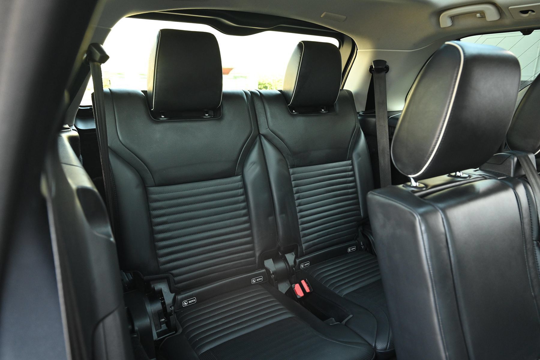 Used 2020 Land Rover Discovery HSE AWD/4WD image 15