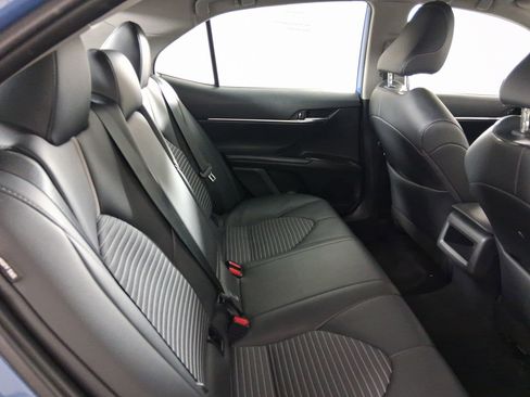 Used 2024 Toyota Camry SE image 26