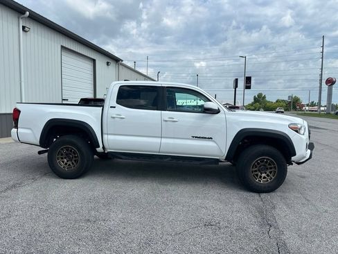 Used 2023 Toyota Tacoma 4x4 Double Cab w/ Trail Edition image 6