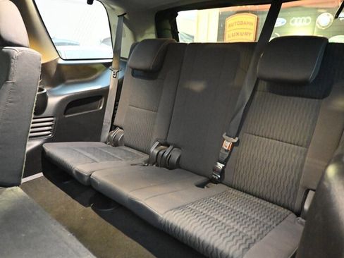 Used 2018 GMC Yukon SLE image 43