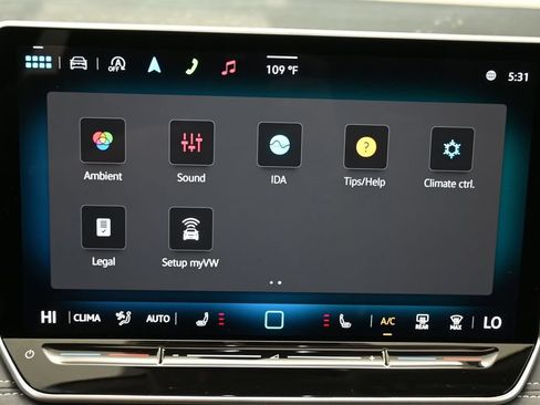 Used 2025 Volkswagen Tiguan SE w/ Panoramic Sunroof Package AWD/4WD image 26