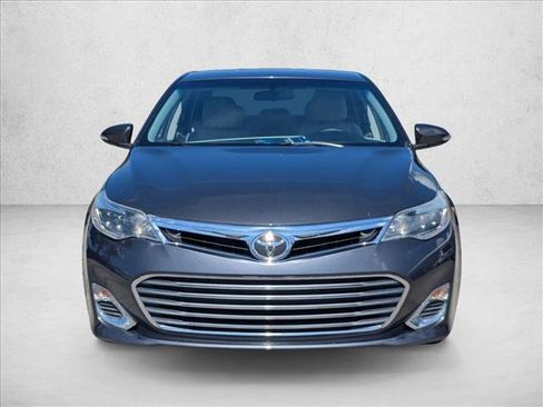 Used 2014 Toyota Avalon XLE image 2