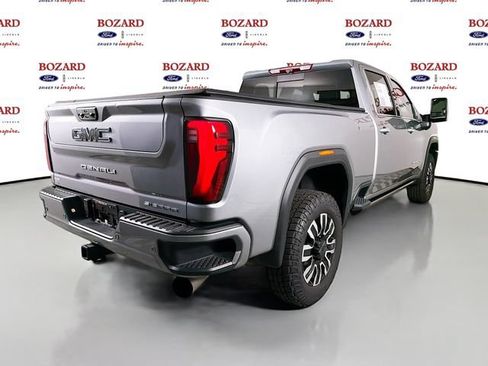 Used 2025 GMC Sierra 3500 Denali Ultimate AWD/4WD image 8
