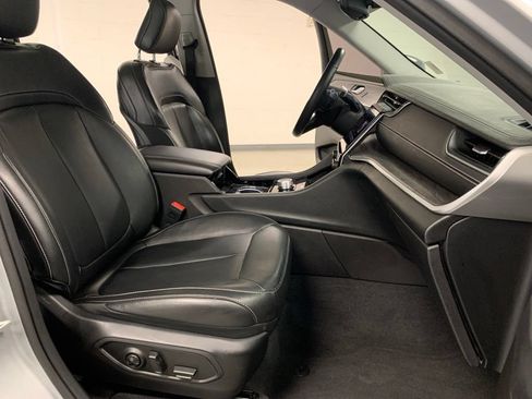 Certified 2021 Jeep Grand Cherokee L Limited RWD image 10