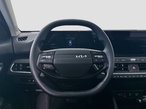 Used 2025 Kia K4 FWD image 18