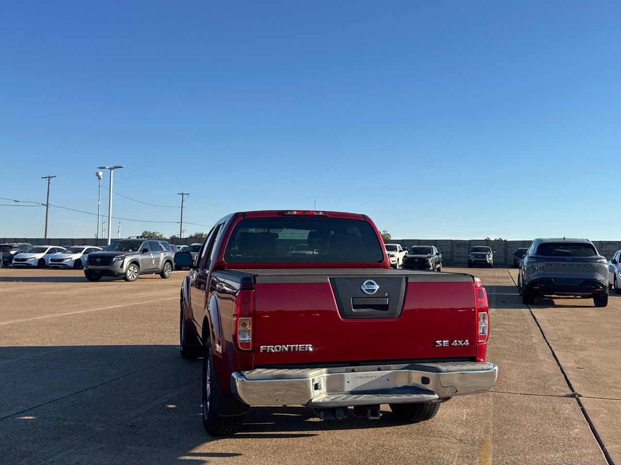 Used 2010 Nissan Frontier SE AWD/4WD image 24