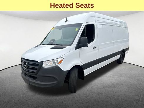 Used 2025 Mercedes-Benz Sprinter 2500 image 5