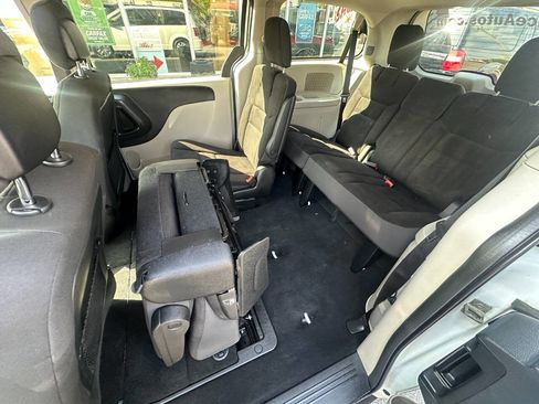 Used 2019 Dodge Grand Caravan SXT w/ Quick Order Package 29G SXT image 22