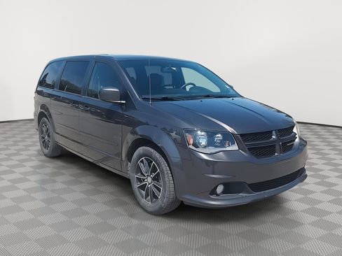 Used 2017 Dodge Grand Caravan GT FWD image 4