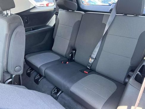 Used 2019 Chevrolet Traverse LT FWD image 13
