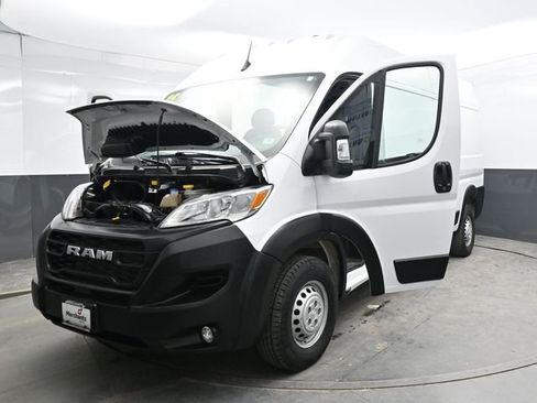 Used 2025 RAM ProMaster 2500 w/ Convenience Group FWD image 40
