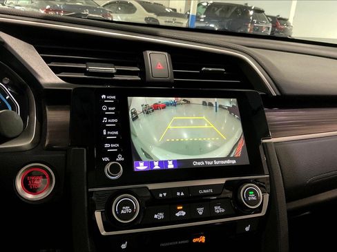 Used 2019 Honda Civic Touring image 14