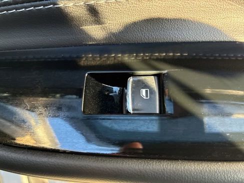 Used 2024 Lincoln Corsair AWD w/ Equipment Group 101A image 21