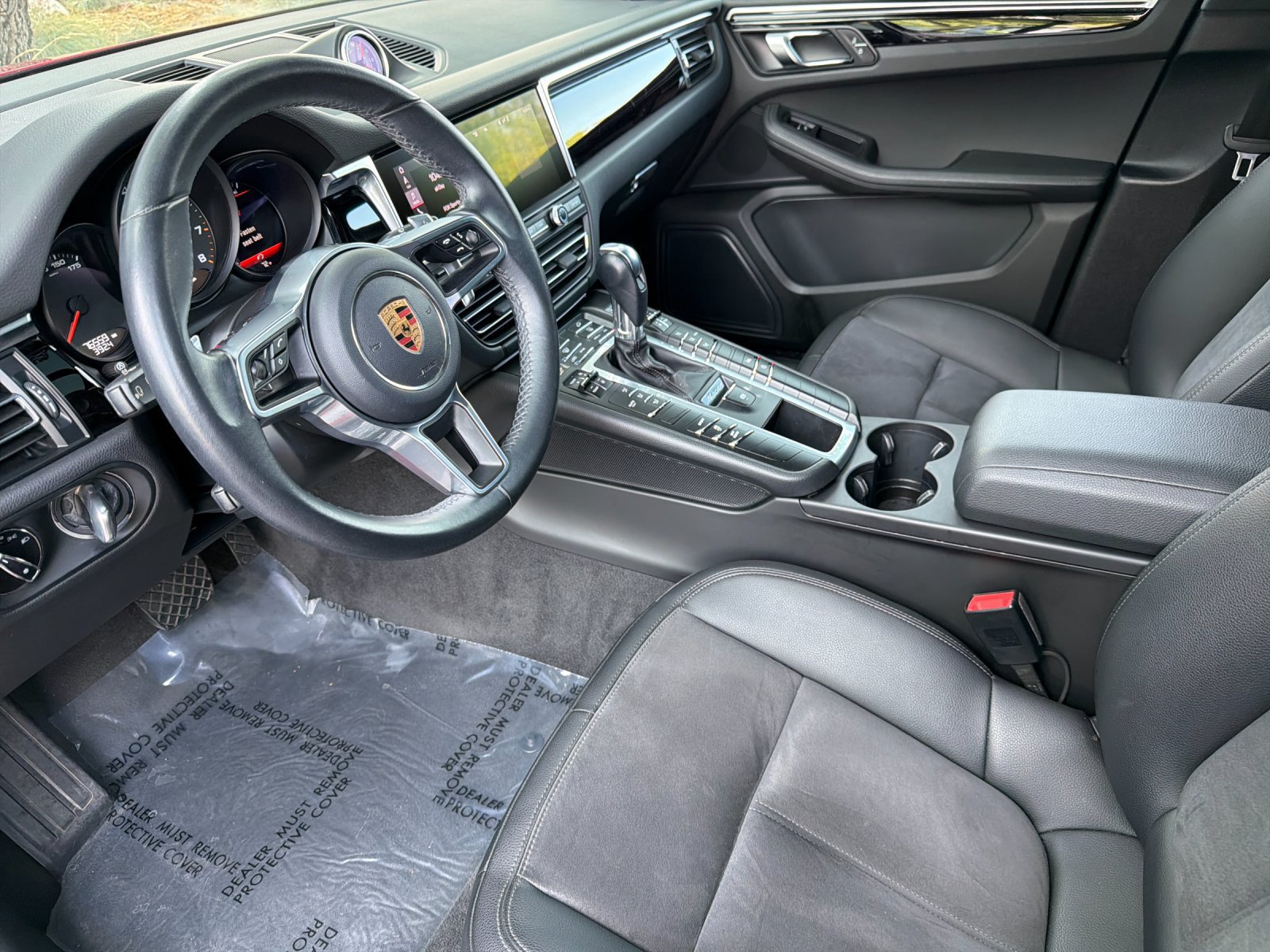 Used 2020 Porsche Macan AWD/4WD image 9