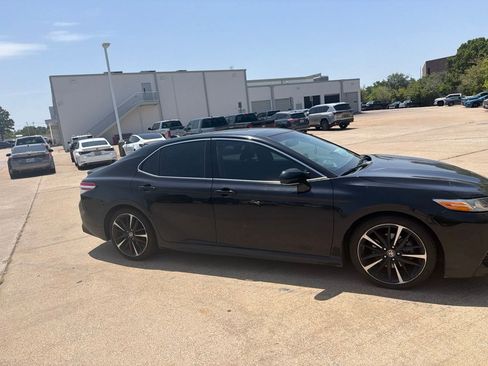 Used 2020 Toyota Camry XSE w/ Driver Assist Package FWD image 4