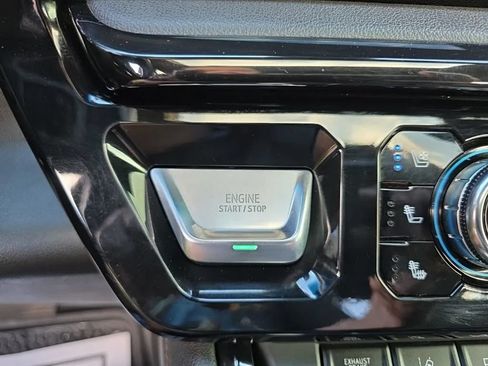 Used 2024 GMC Sierra 2500 AT4 w/ AT4 Preferred Package AWD/4WD image 39