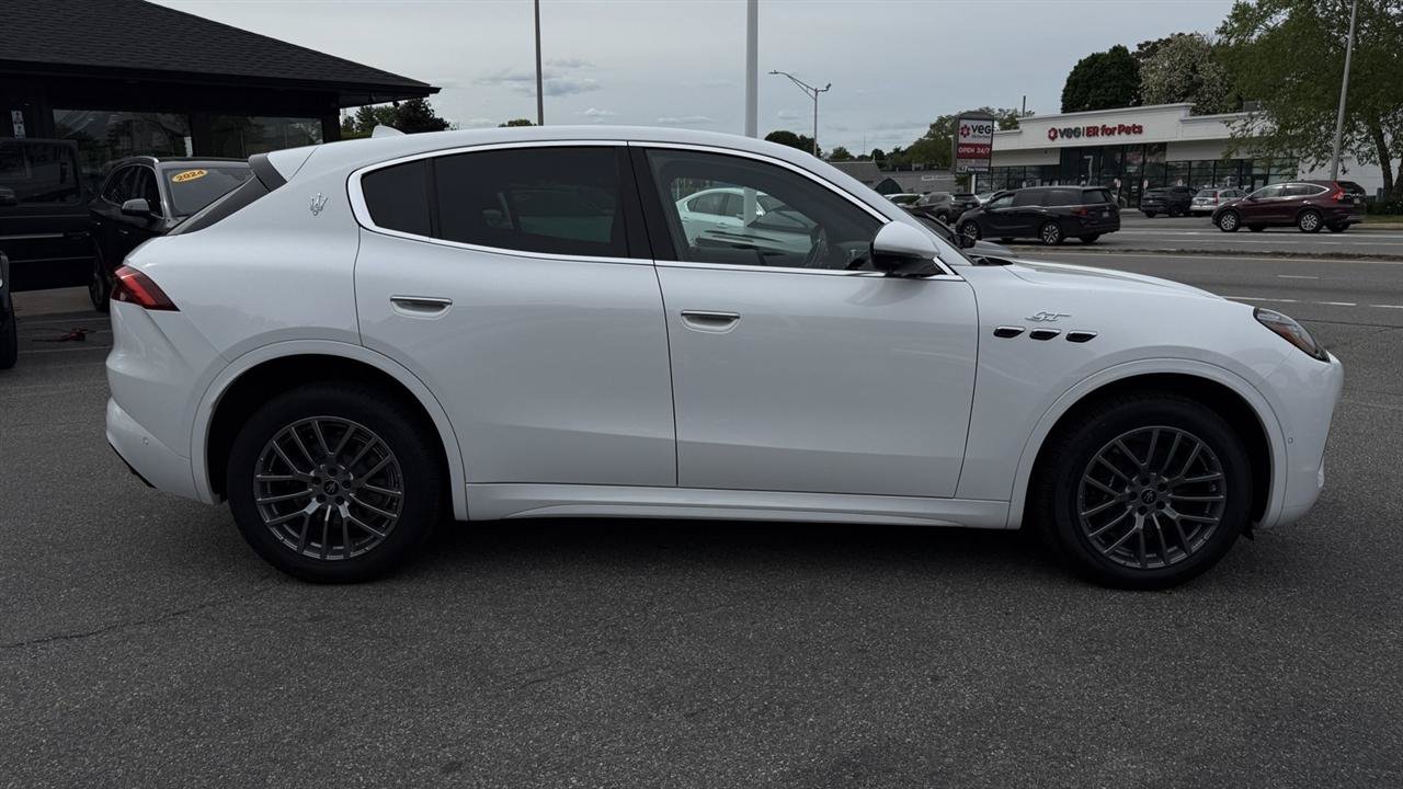 Used 2023 Maserati Grecale GT AWD/4WD image 19