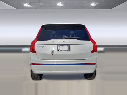 New 2024 Volvo XC90 T8 Plus w/ Protection Package Premier image 8