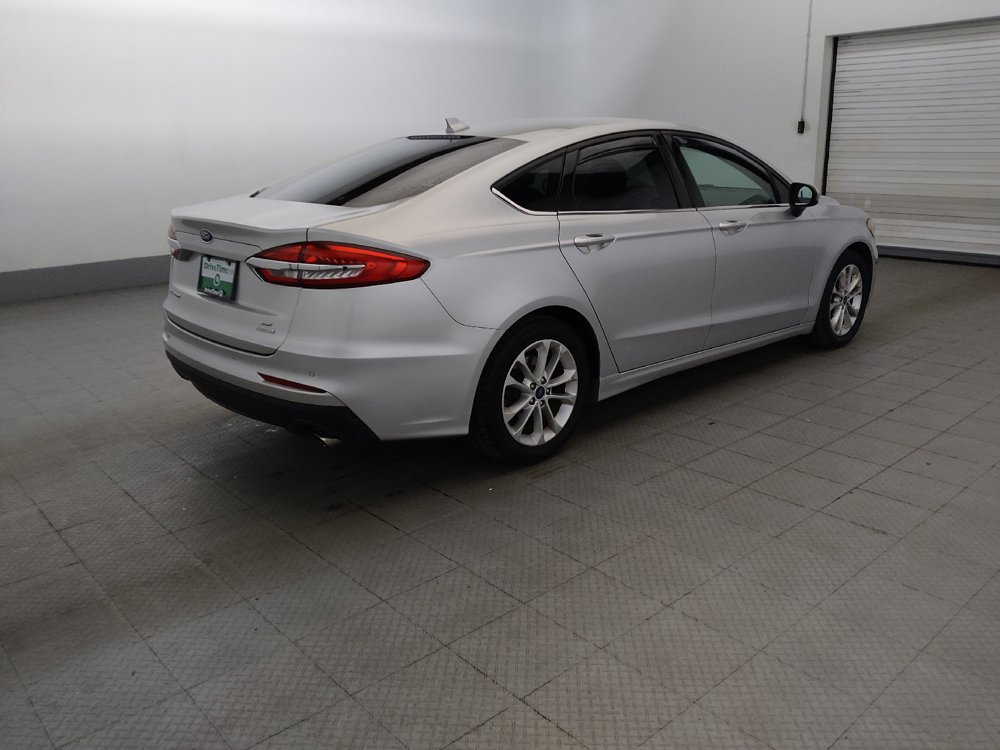 Used 2019 Ford Fusion SE FWD image 10