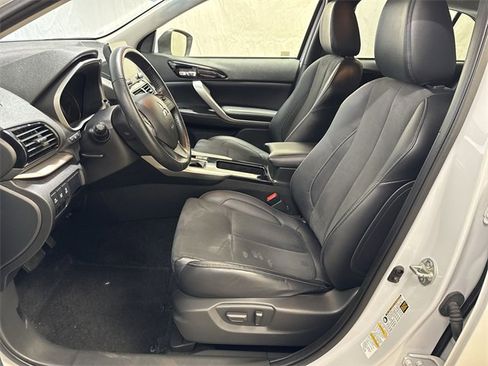 Used 2022 Mitsubishi Eclipse Cross SE image 10