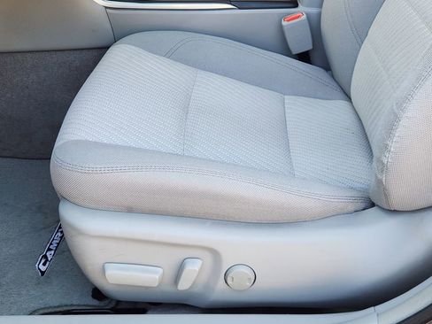 Used 2017 Toyota Camry LE image 22