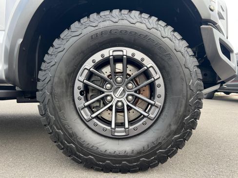 Used 2019 Ford F150 Raptor w/ Equipment Group 802A Luxury image 13