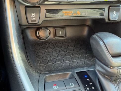 Used 2020 Toyota RAV4 LE w/ All Weather Liner Package AWD/4WD image 14
