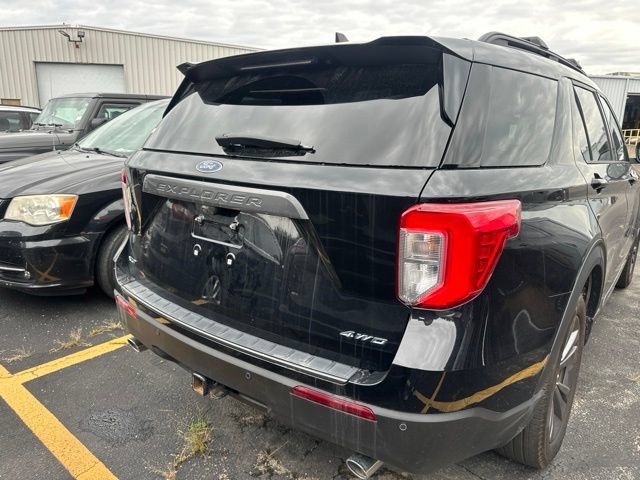 Used 2023 Ford Explorer XLT w/ XLT Sport Appearance Package AWD/4WD image 13