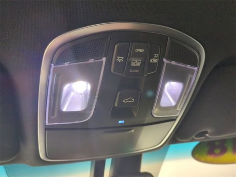 Used 2018 Hyundai Sonata Limited image 23