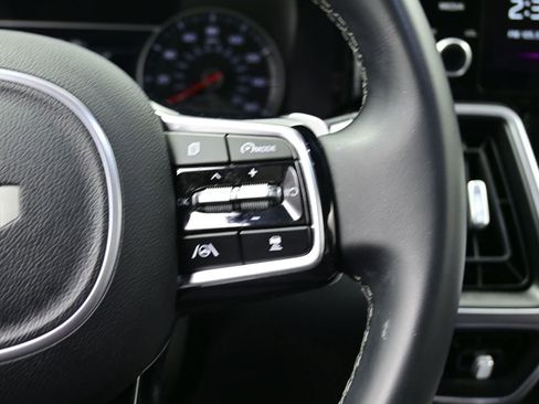 Used 2024 Kia Sorento EX w/ Panoramic Sunroof Package image 6