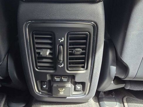 Used 2014 Jeep Grand Cherokee Overland w/ Advanced Technology Group image 32