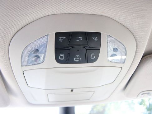 Used 2024 Chrysler Pacifica Touring-L FWD image 54