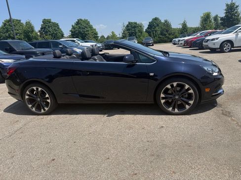 Used 2019 Buick Cascada Premium FWD image 4