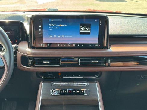 Certified 2025 Lincoln Aviator Reserve w/ Equipment Group 201A image 14