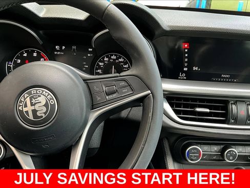 Used 2018 Alfa Romeo Stelvio Ti AWD/4WD image 15
