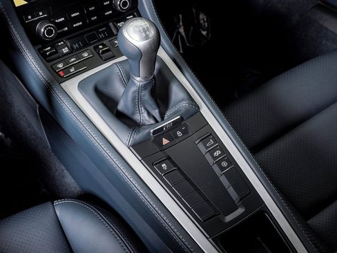 Used 2025 Porsche 718 Cayman S image 24