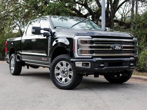 Used 2024 Ford F250 Limited image 9