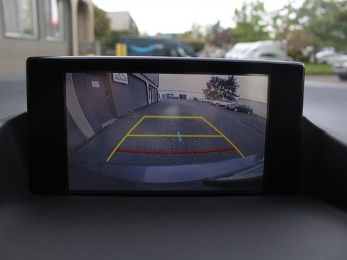 Used 2017 Lexus CT 200h w/ Navigation System Package FWD image 12
