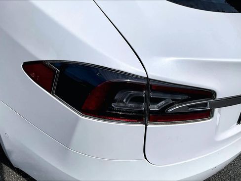 Used 2021 Tesla Model S Long Range Plus AWD/4WD image 27