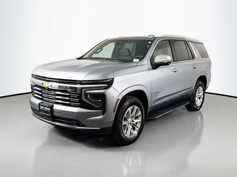 Used 2025 Chevrolet Tahoe Premier AWD/4WD image 3