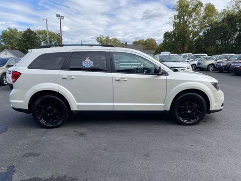 Used 2015 Dodge Journey SXT w/ Sun/Sound Group image 4