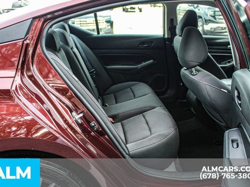 Used 2025 Nissan Altima 2.5 SV FWD image 18