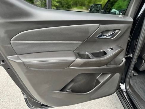 Used 2023 Chevrolet Traverse Premier w/ Redline Edition AWD/4WD image 11