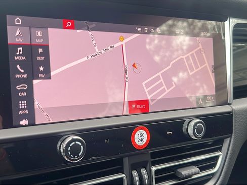 New 2026 Porsche Macan AWD/4WD image 28
