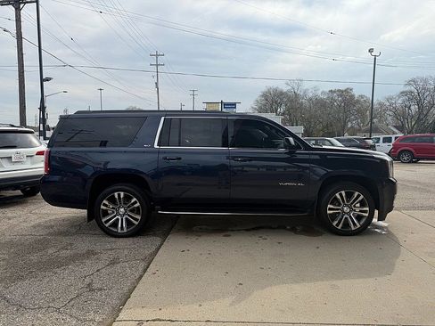 Used 2018 GMC Yukon XL SLT image 5