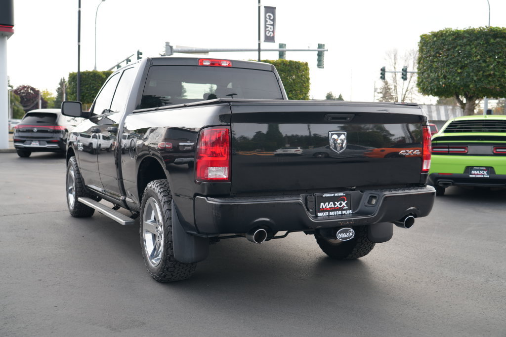 Used 2017 RAM 1500 Express AWD/4WD image 11