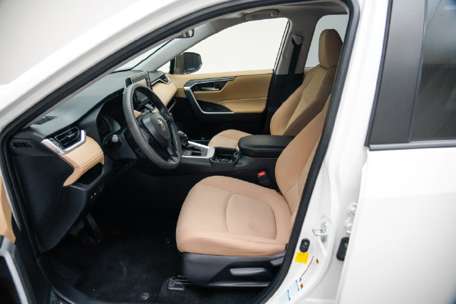 Used 2019 Toyota RAV4 XLE w/ All Weather Liner Package AWD/4WD image 15