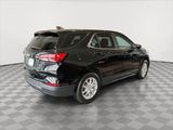 Used 2022 Chevrolet Equinox LT image 2
